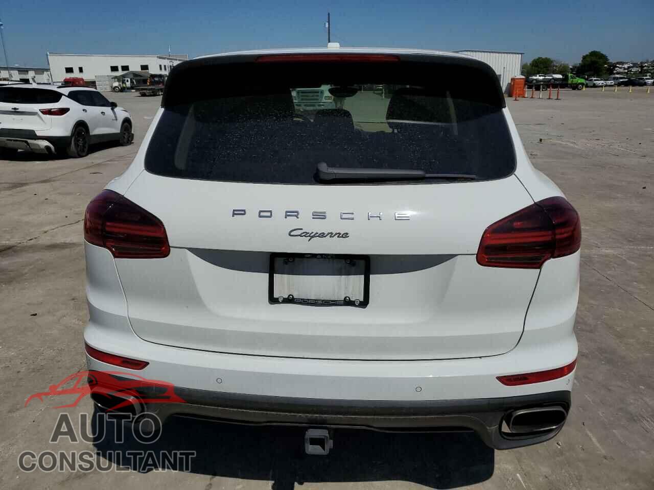 PORSCHE CAYENNE 2017 - WP1AA2A22HKA82633