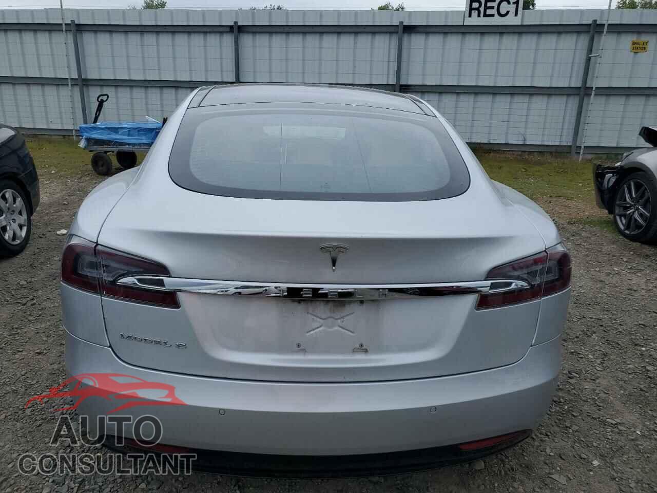 TESLA MODEL S 2016 - 5YJSA1E22GF162410