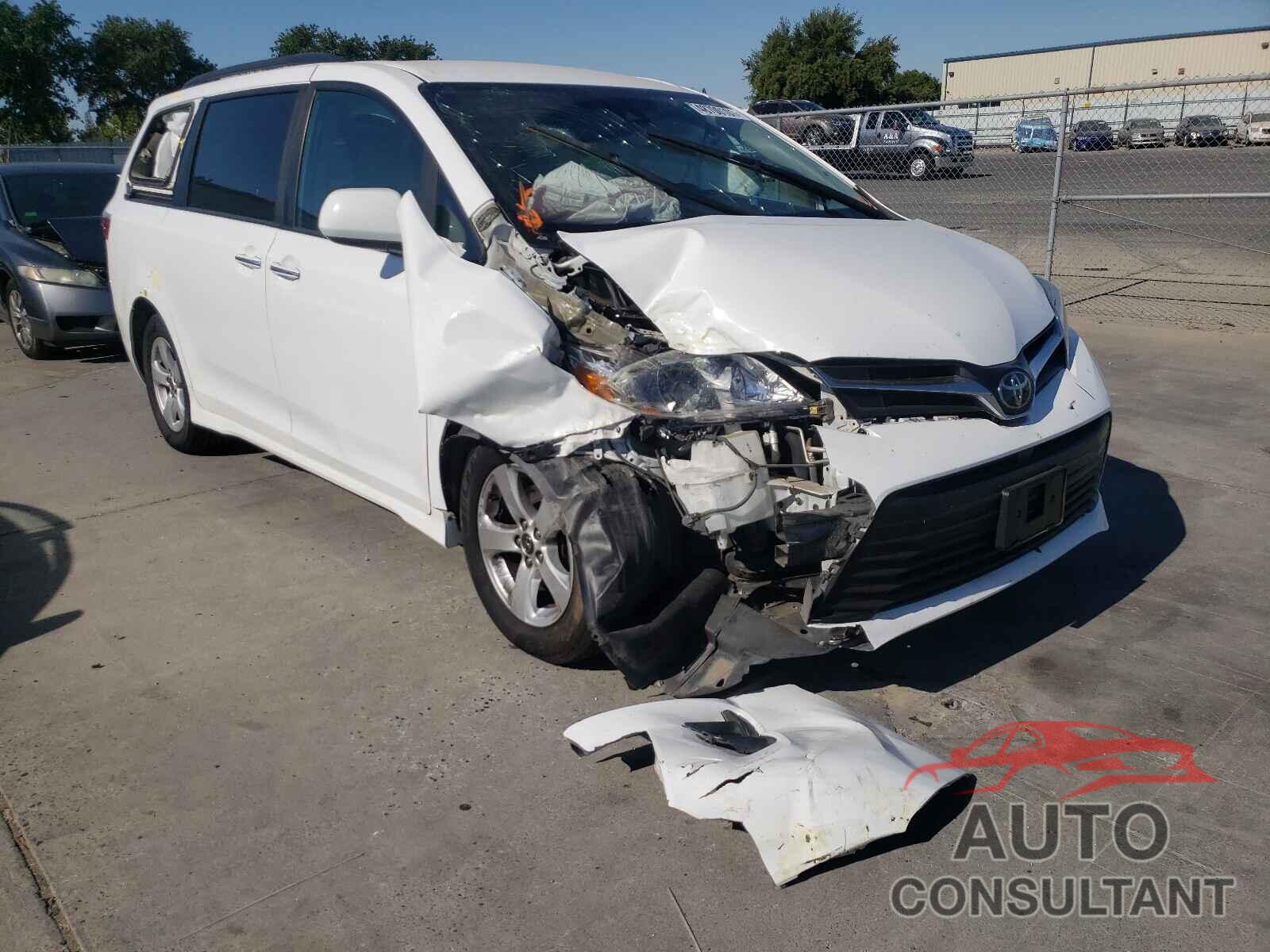 TOYOTA SIENNA 2019 - 5TDKZ3DC1KS970685