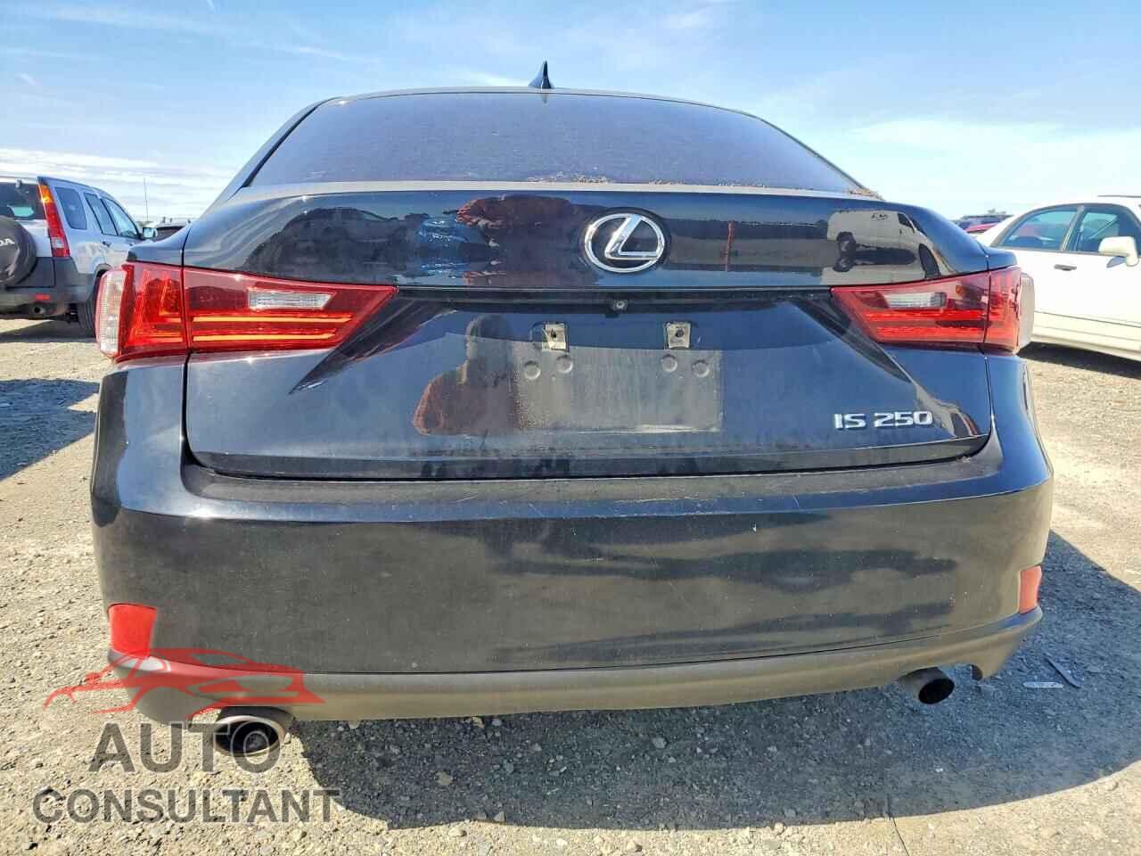 LEXUS IS 2014 - JTHBF1D20E5018550