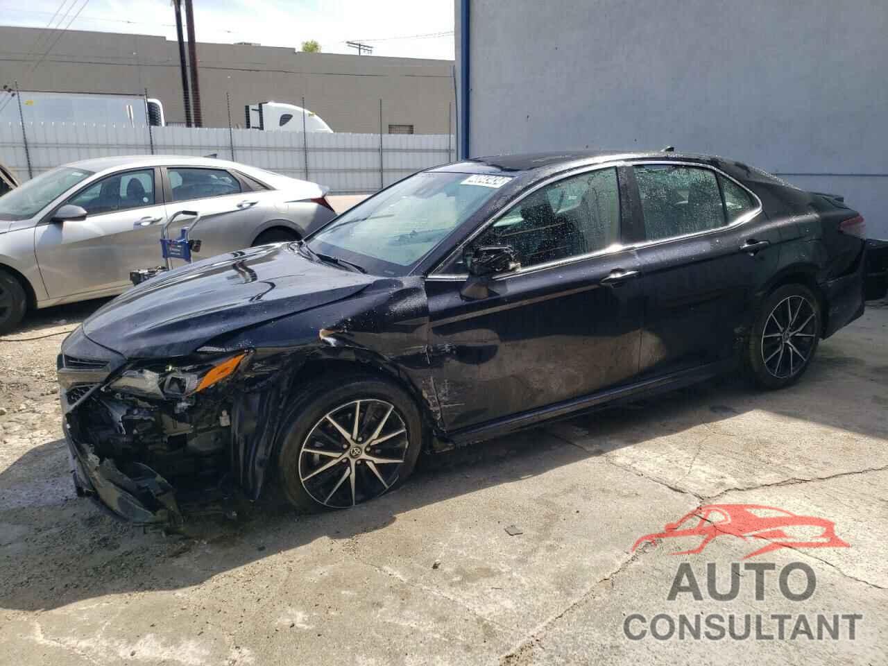 TOYOTA CAMRY 2022 - 4T1G11AK8NU498641