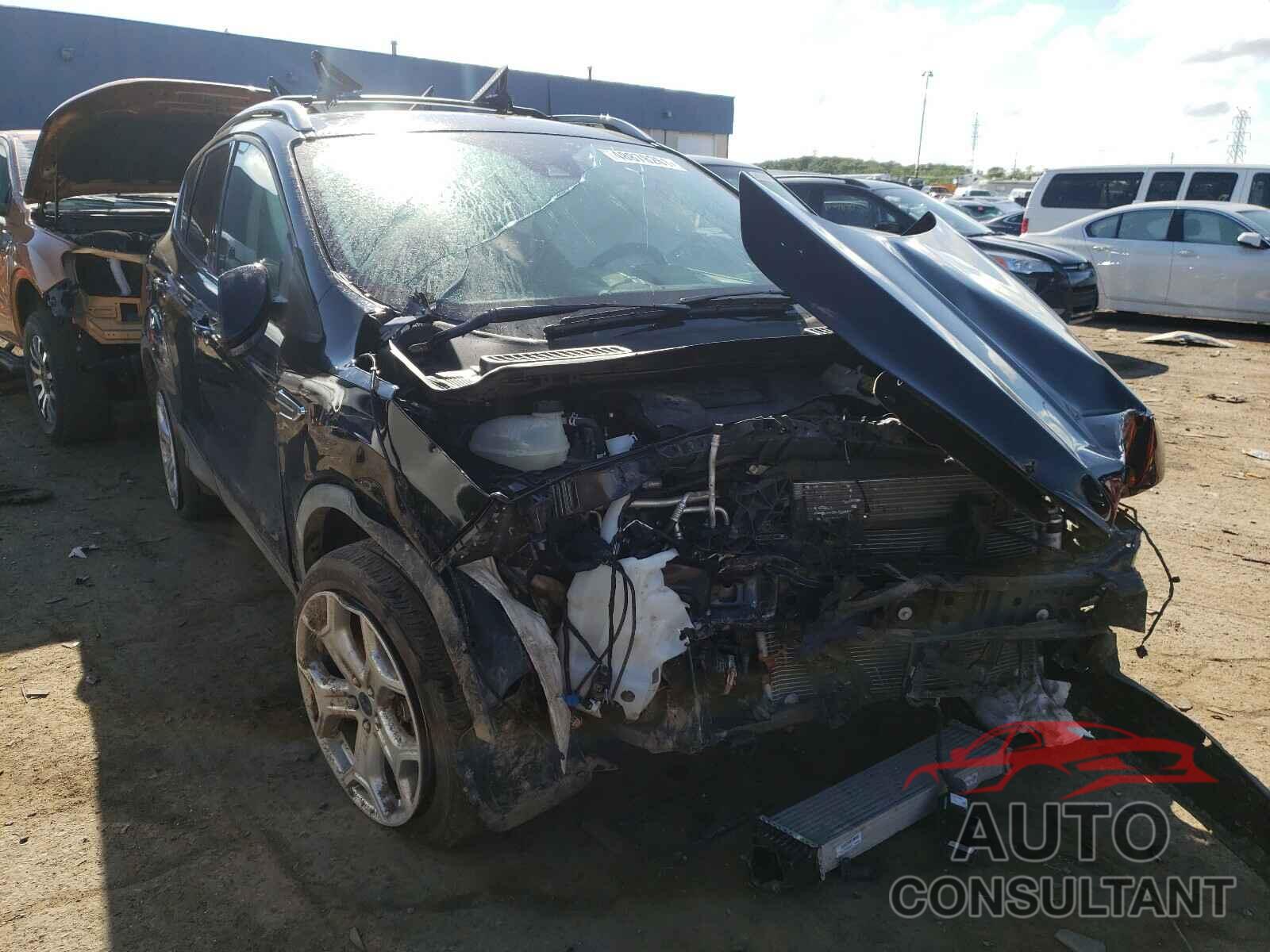 FORD ESCAPE 2019 - 1FMCU9J93KUC00526