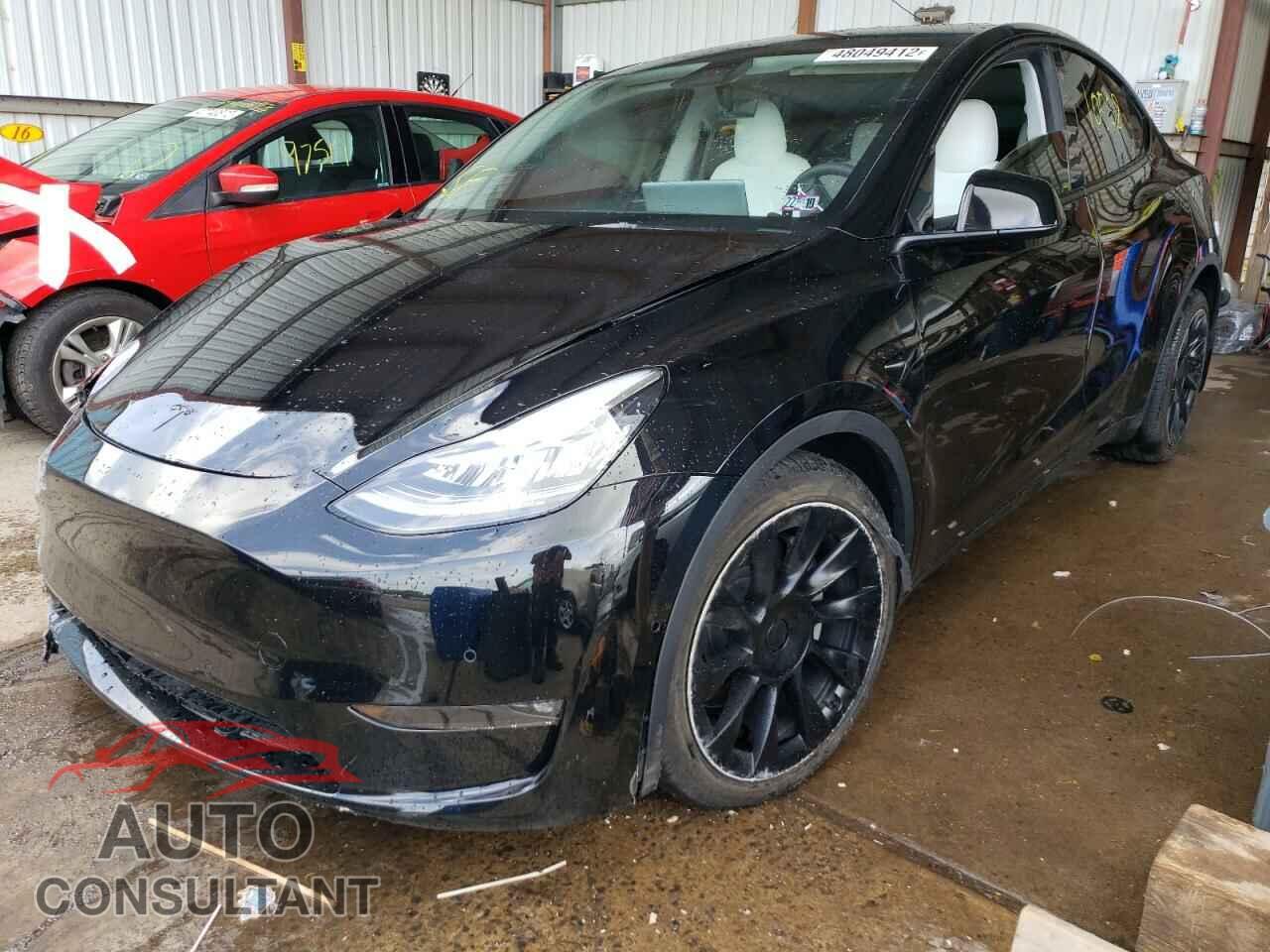 TESLA MODEL Y 2021 - 5YJYGDEEXMF257877
