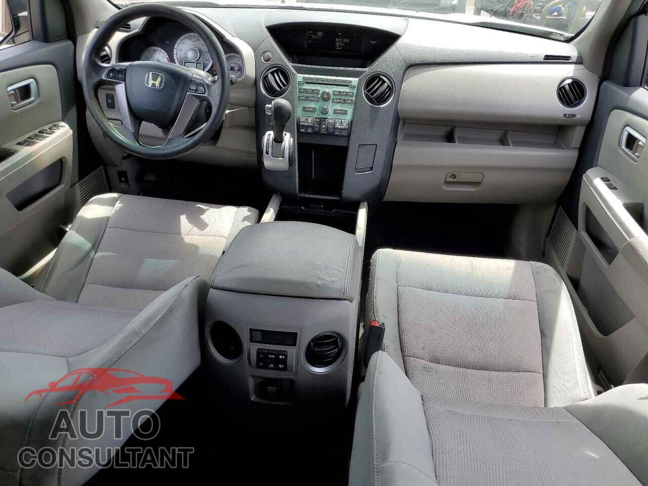 HONDA PILOT 2011 - 5FNYF3H42BB010897