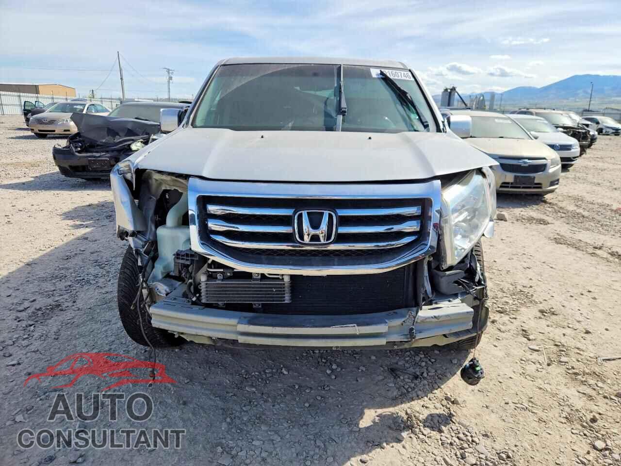 HONDA PILOT 2013 - 5FNYF4H65DB002545