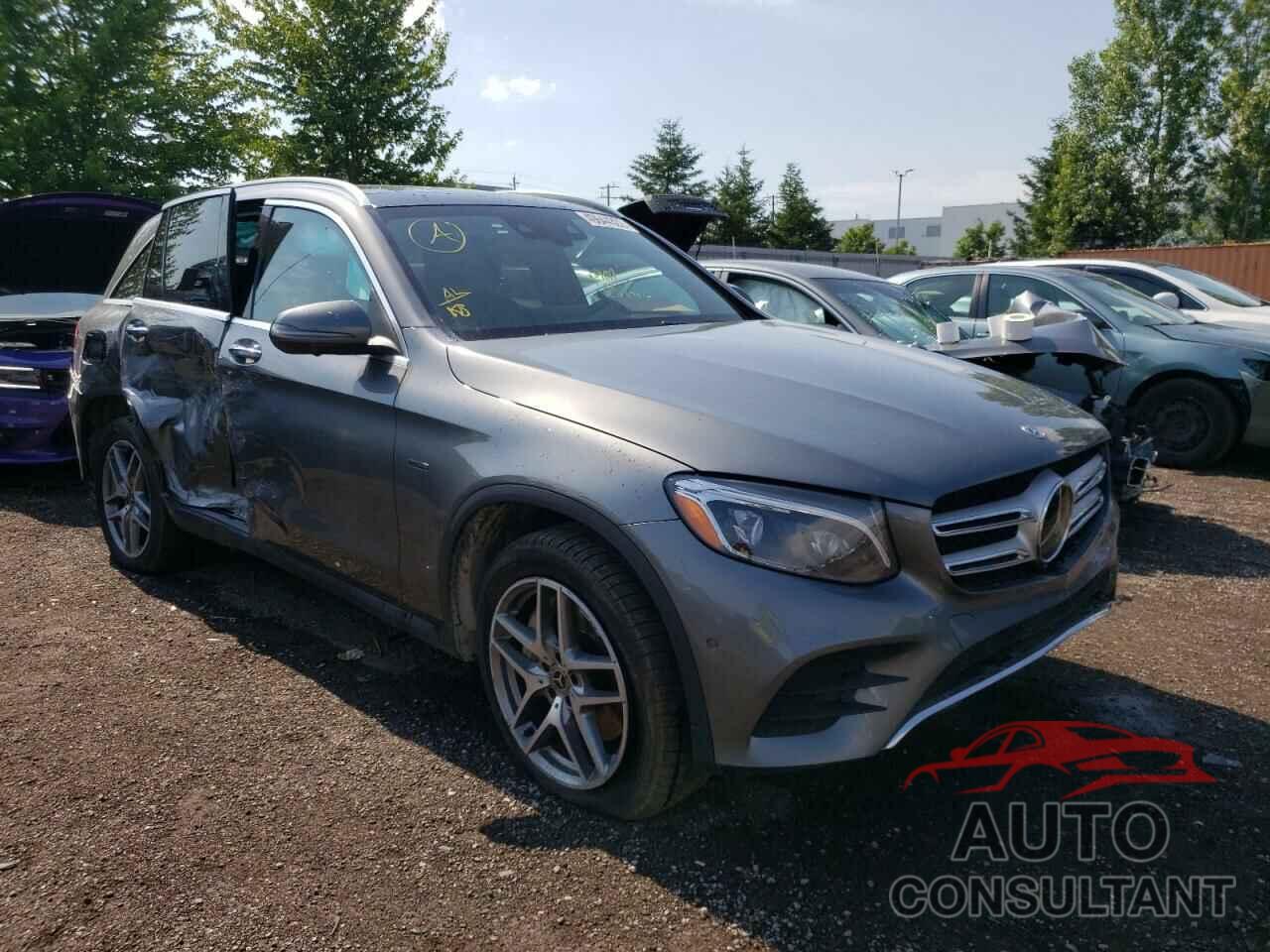 MERCEDES-BENZ GLC-CLASS 2018 - WDC0G5EB7JF409785