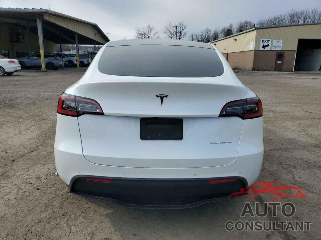 TESLA MODEL Y 2021 - 5YJYGDEEXMF063219