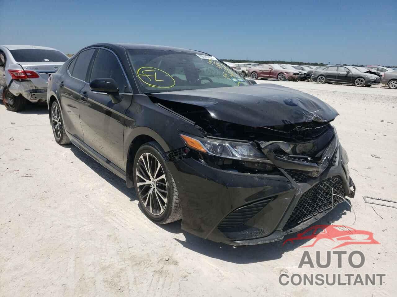 TOYOTA CAMRY 2018 - 4T1B11HK8JU674436