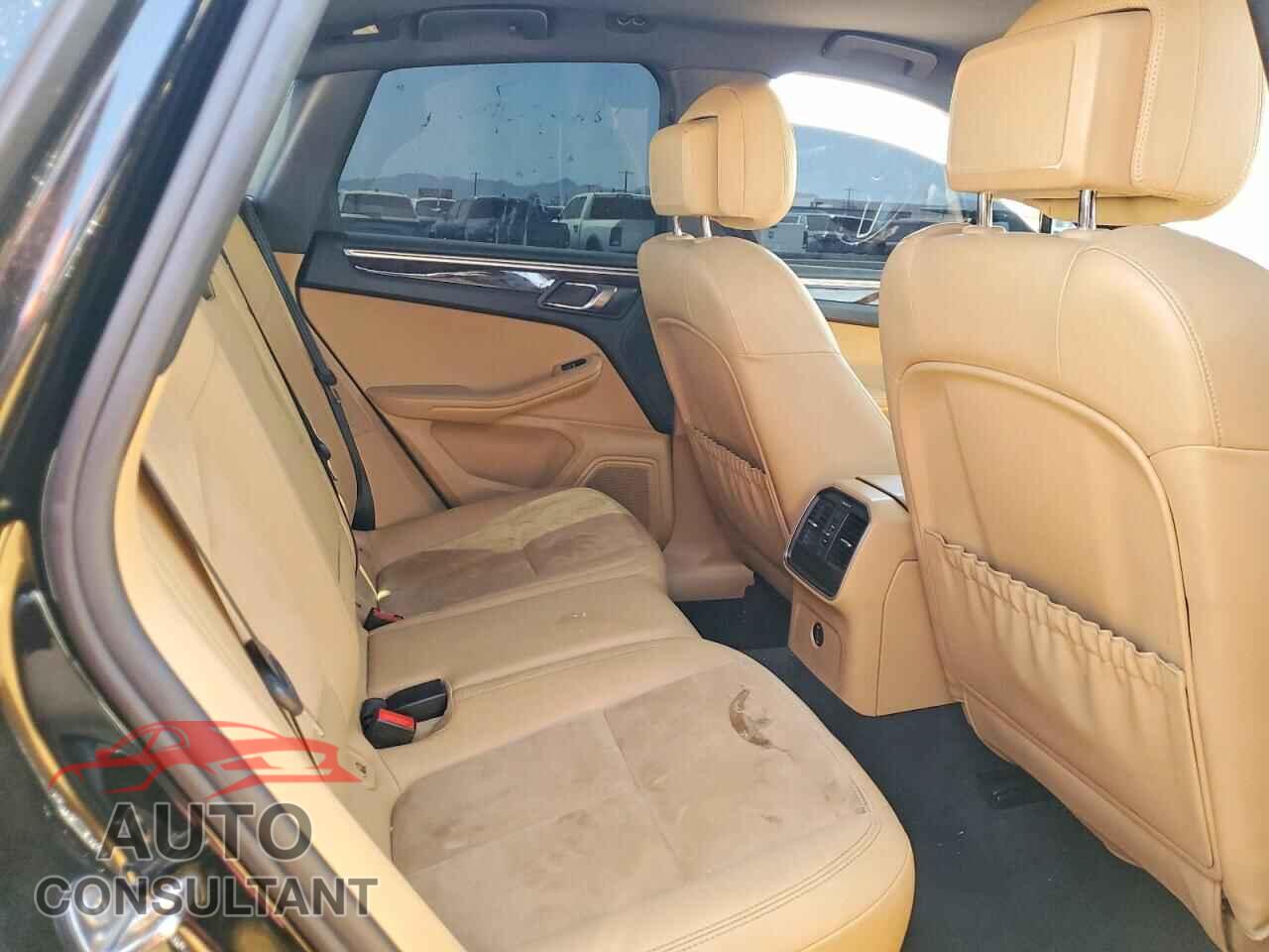 PORSCHE MACAN 2017 - WP1AB2A57HLB18110