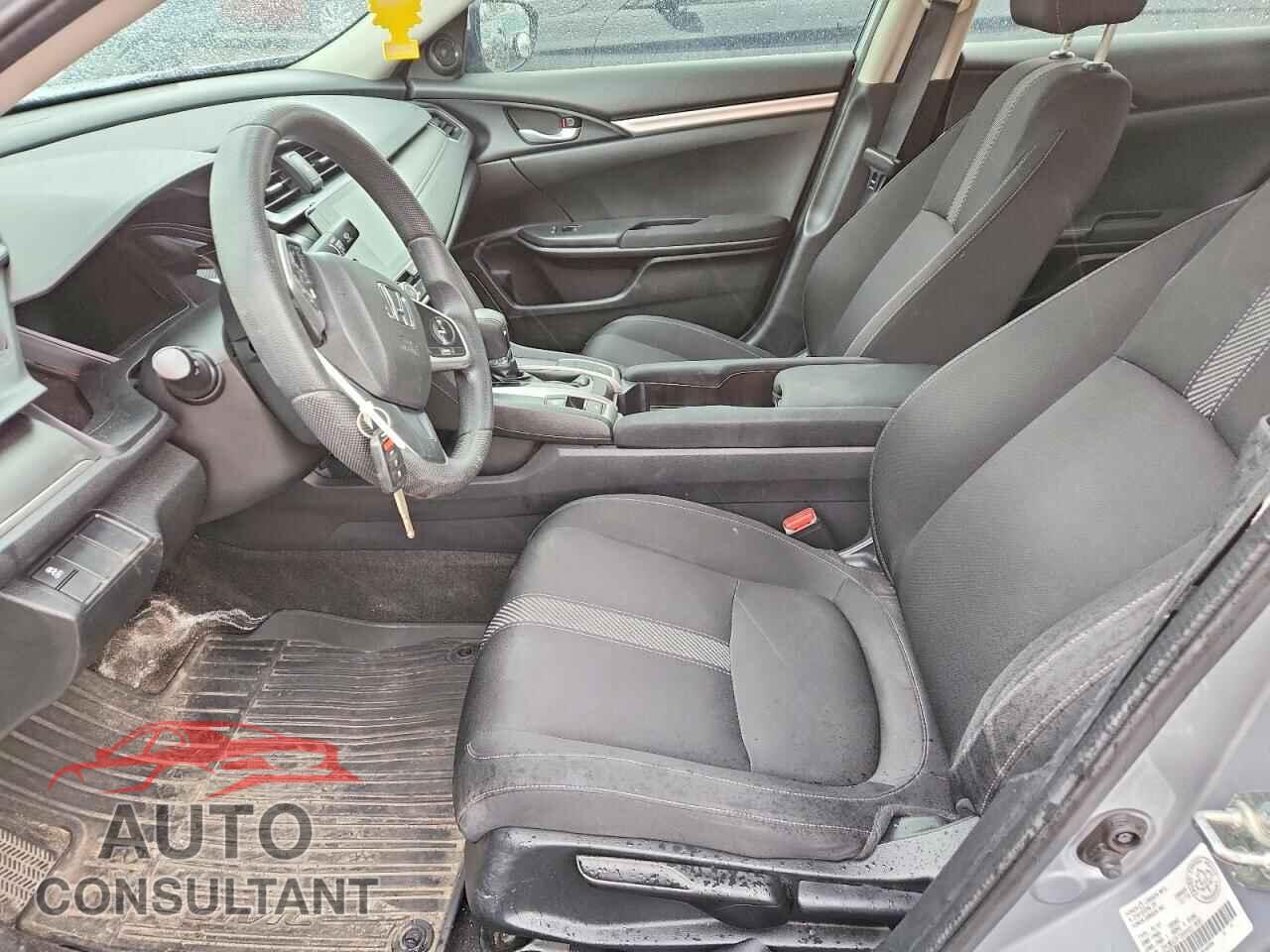 HONDA CIVIC 2017 - 2HGFC2F55HH011830