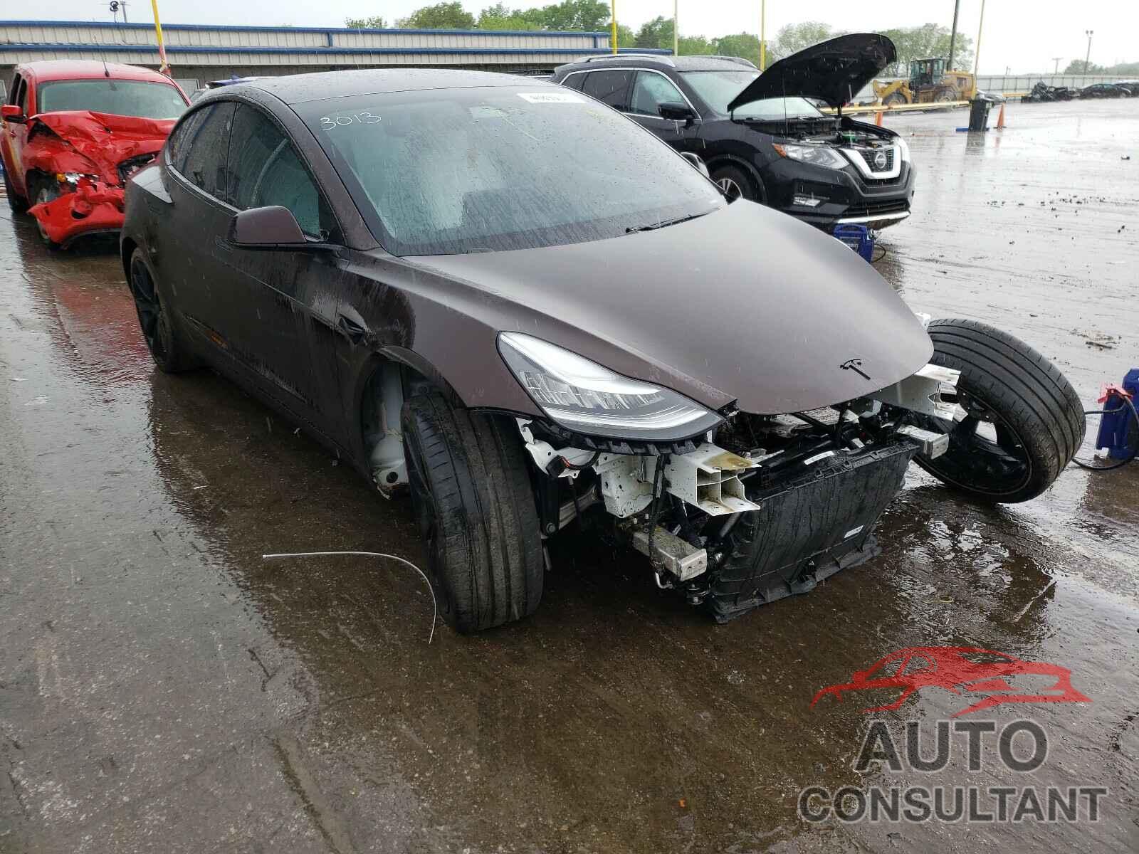 TESLA MODEL 3 2019 - 5YJ3E1EB2KF393745