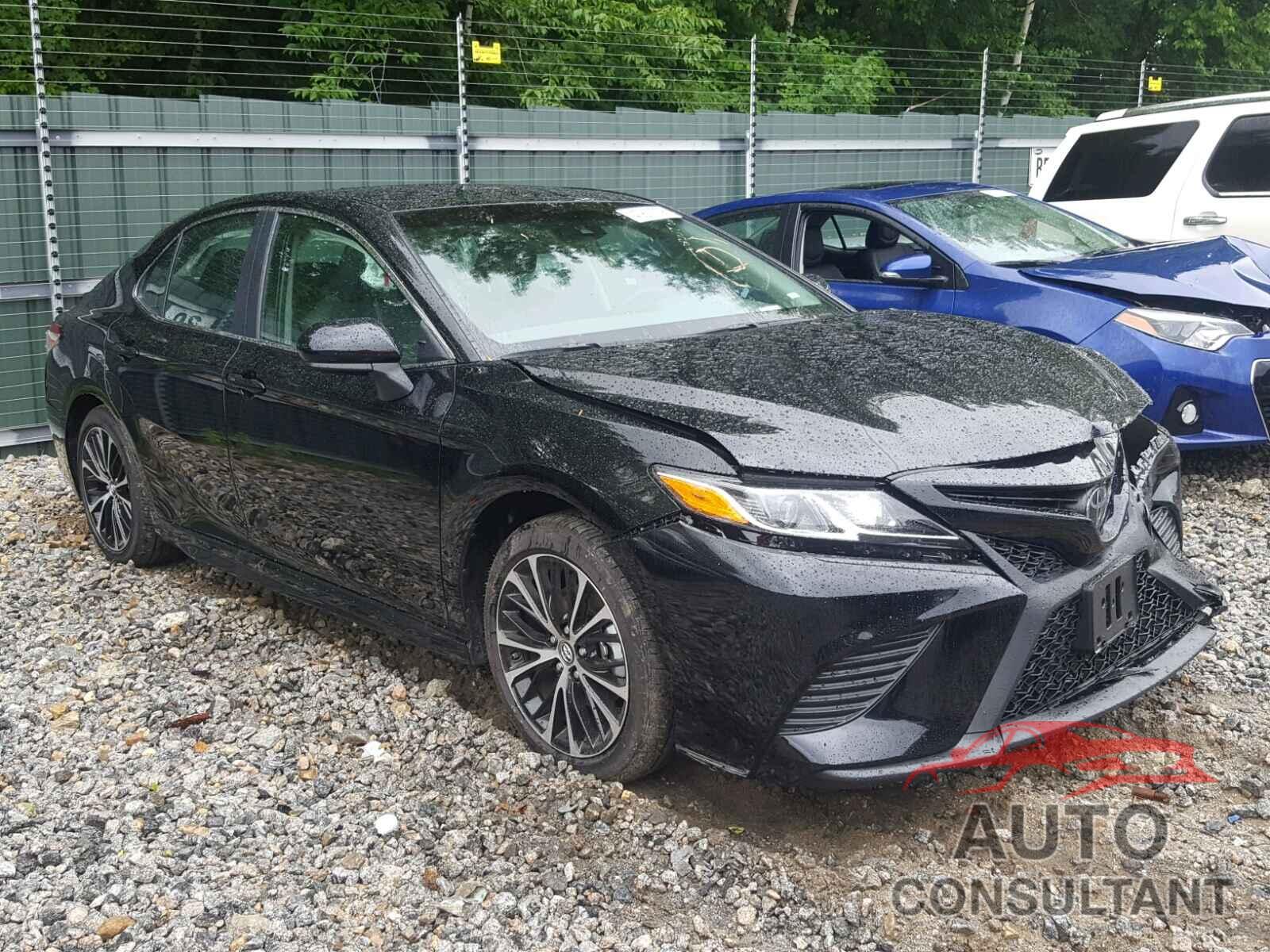 TOYOTA CAMRY 2018 - 4T1B11HK2JU633543