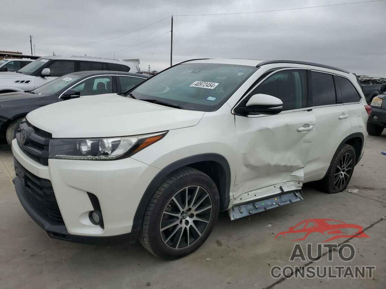 TOYOTA HIGHLANDER 2017 - 5TDKZRFH3HS518306