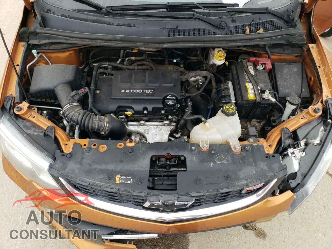 CHEVROLET SONIC 2018 - 1G1JF6SB7J4102533