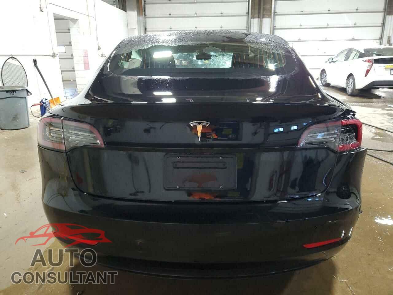 TESLA MODEL 3 2019 - 5YJ3E1EA8KF327059