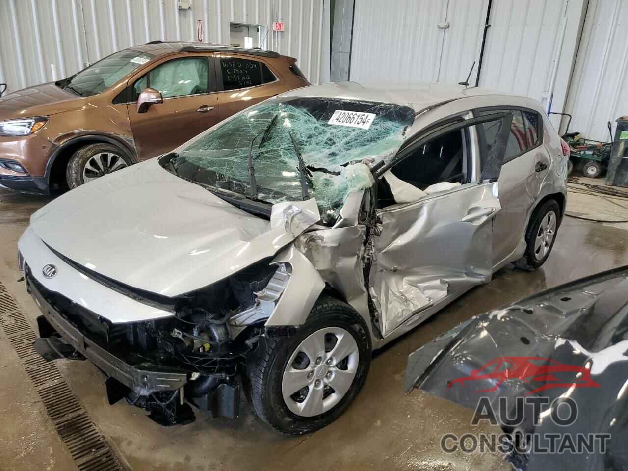 KIA FORTE 2017 - KNAFK5A82H5674930