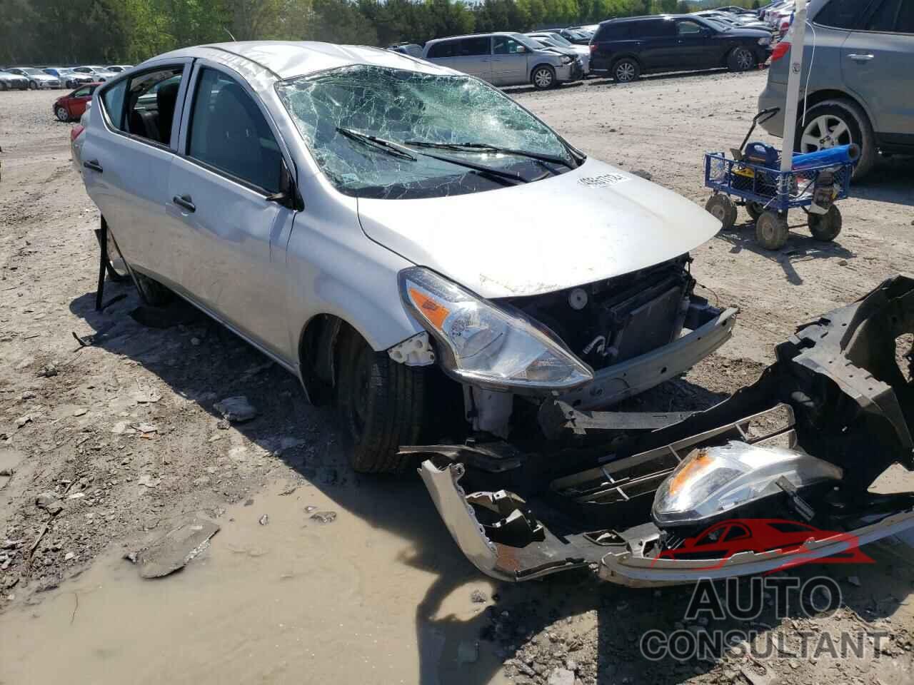 NISSAN VERSA 2018 - 3N1CN7AP6JL856106