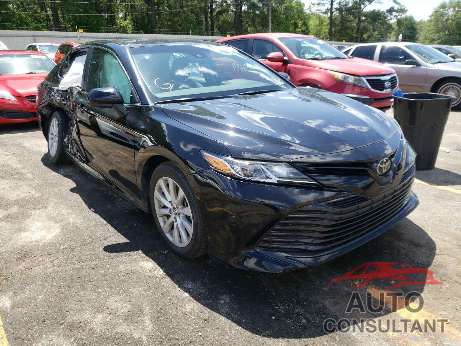 TOYOTA CAMRY 2018 - 4T1B11HK6JU100207