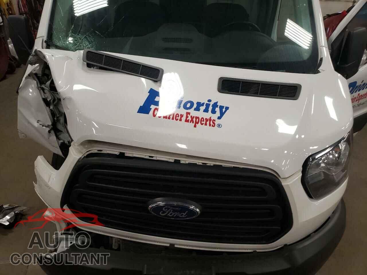 FORD TRANSIT 2019 - 1FTYR2XM4KKB43263