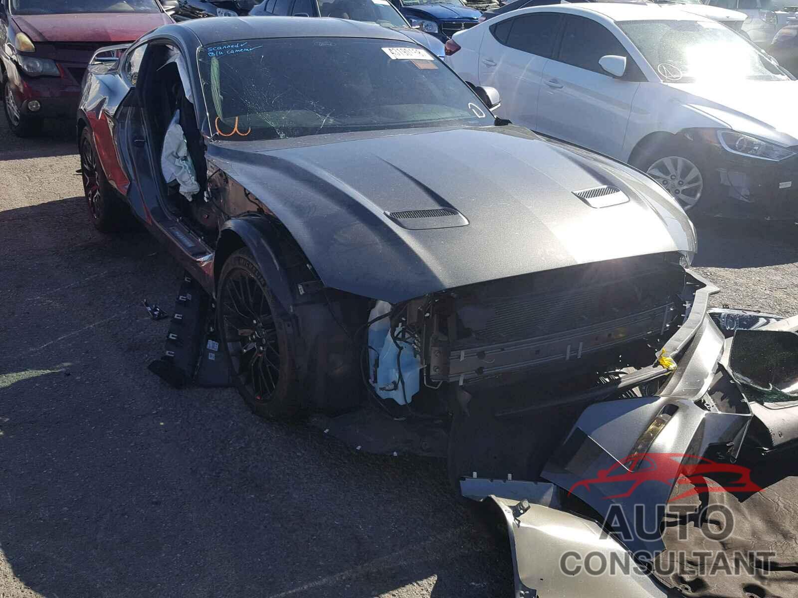 FORD MUSTANG 2018 - 1FA6P8CF9J5105120
