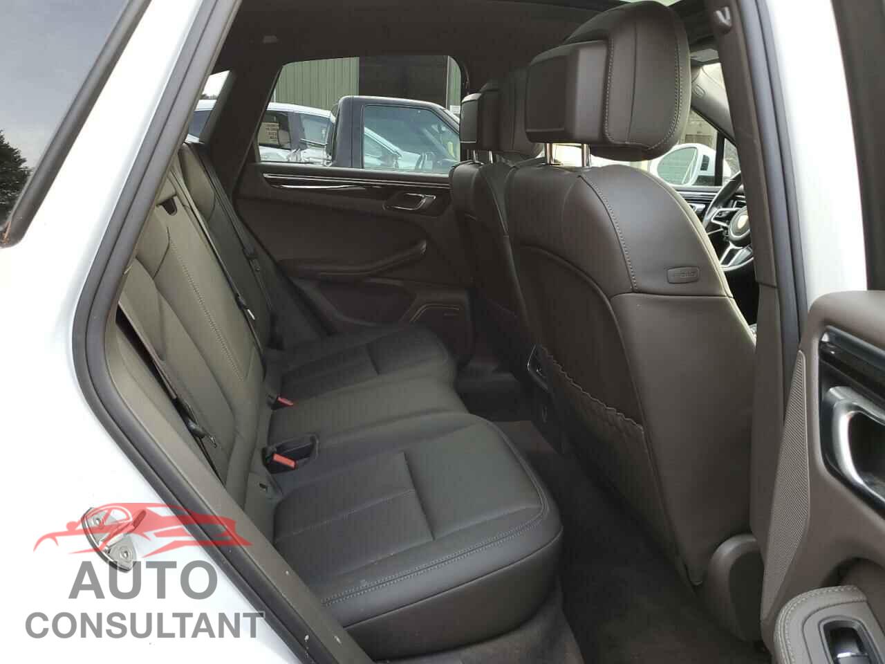 PORSCHE MACAN 2018 - WP1AA2A52JLB01501