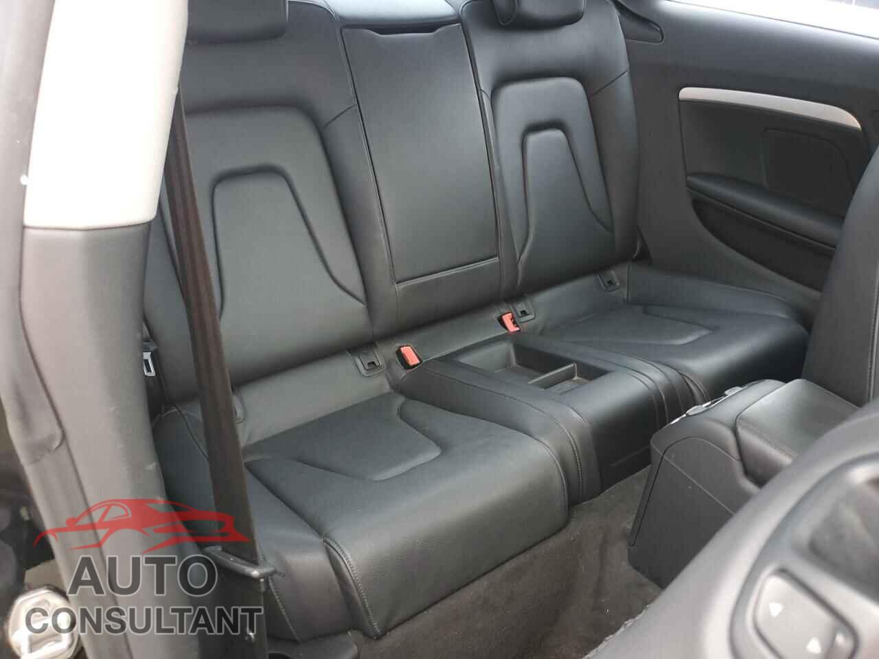 AUDI A5 2012 - WAULFAFR1CA011432