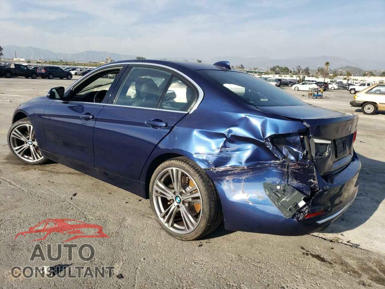 BMW 3 SERIES 2018 - WBA8B3G51JNV01139