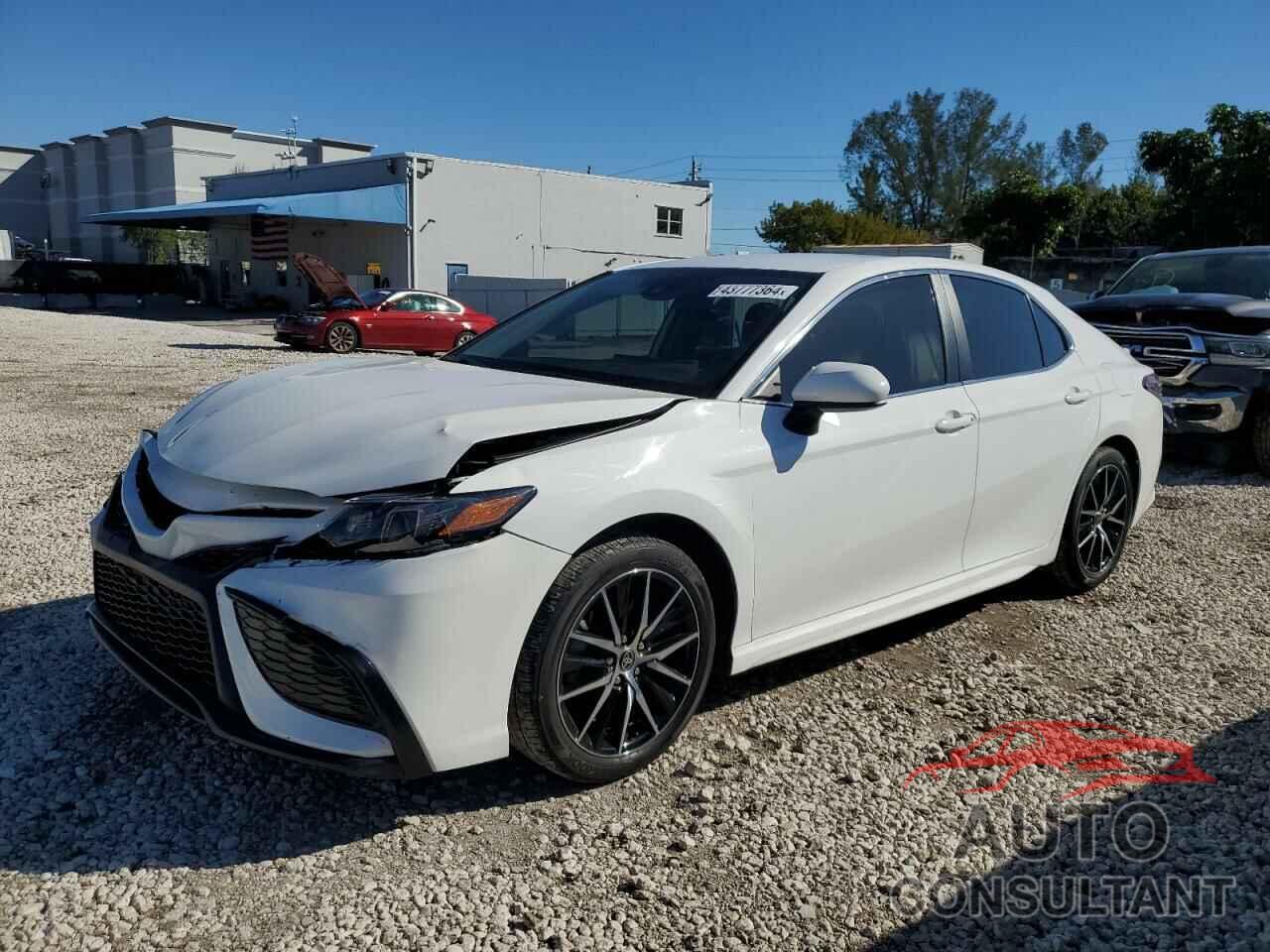TOYOTA CAMRY 2021 - 4T1G11AK3MU581666