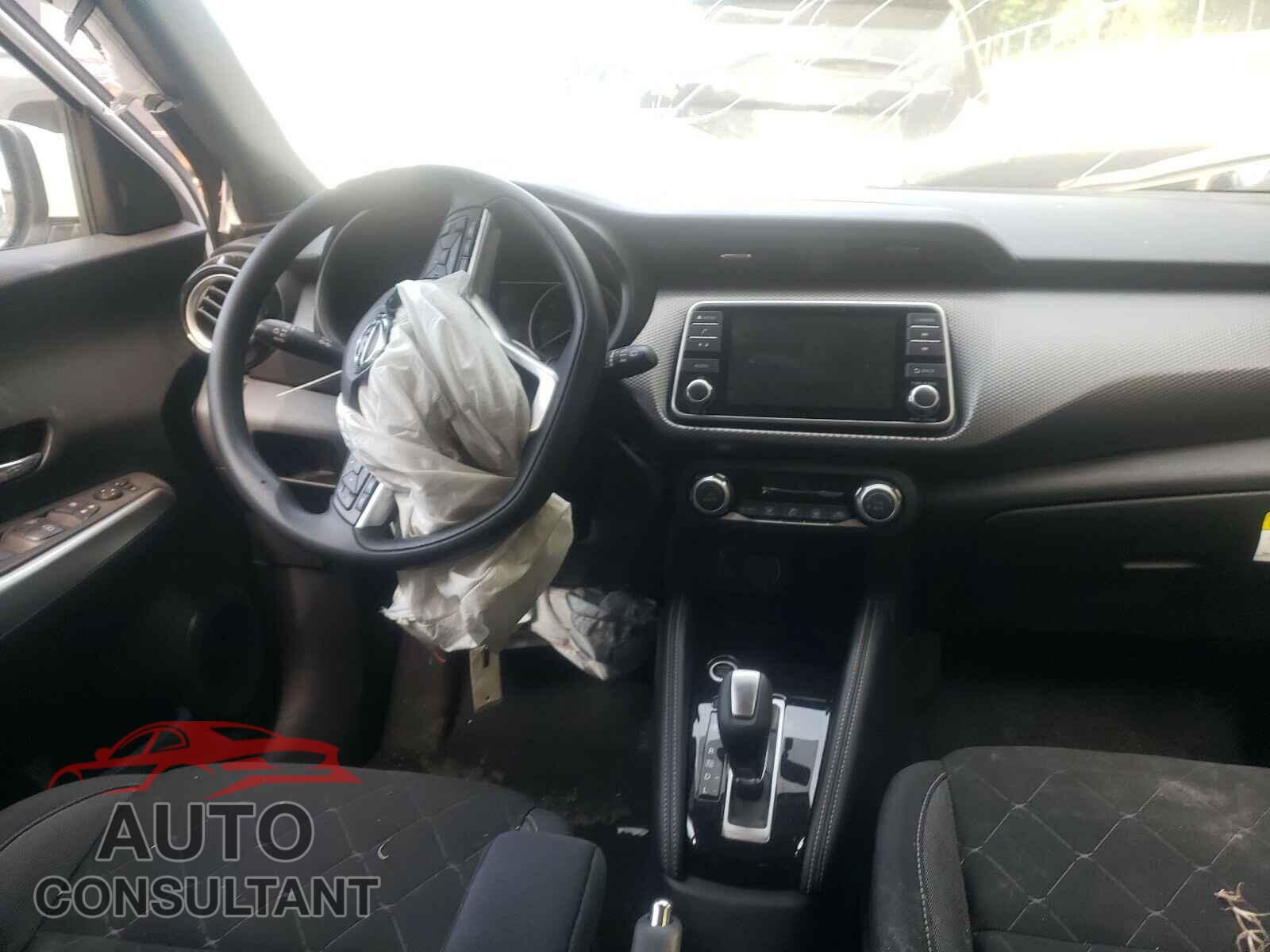 NISSAN KICKS 2019 - 3N1CP5CU3KL499356