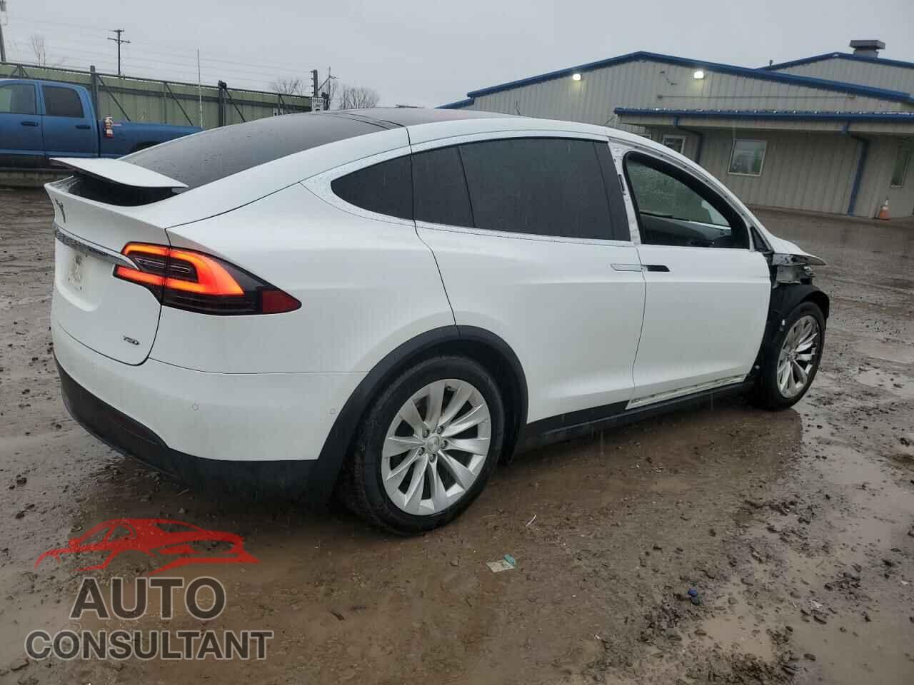TESLA MODEL X 2017 - 5YJXCBE20HF040653