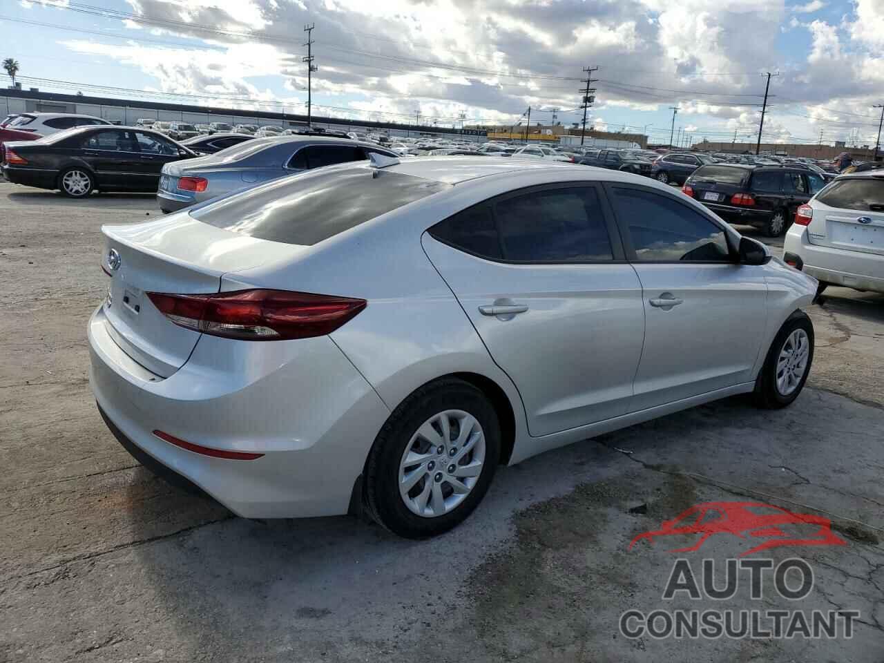 HYUNDAI ELANTRA 2018 - 5NPD74LF5JH379683