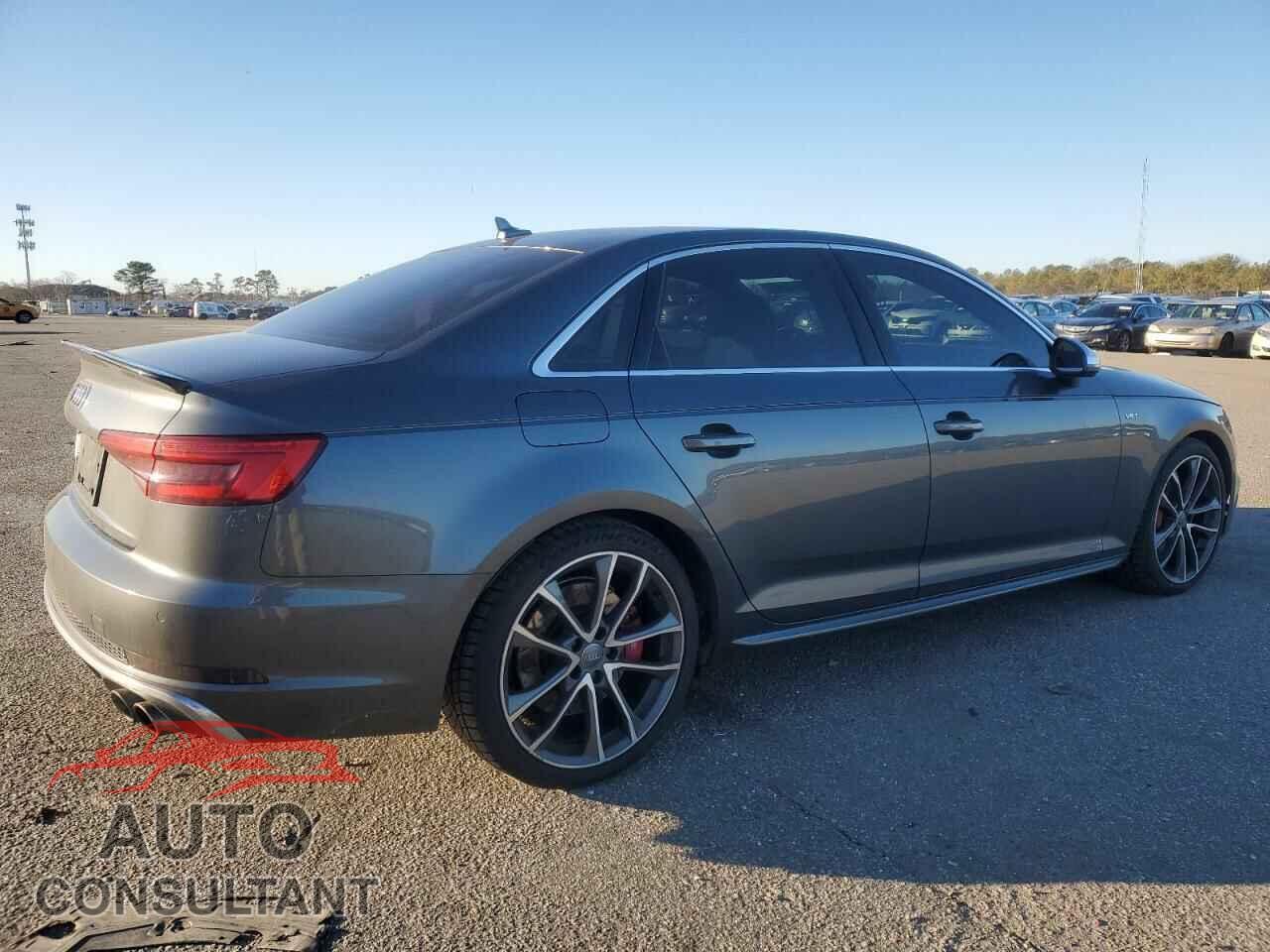 AUDI S4/RS4 2018 - WAUC4AF4XJA001442