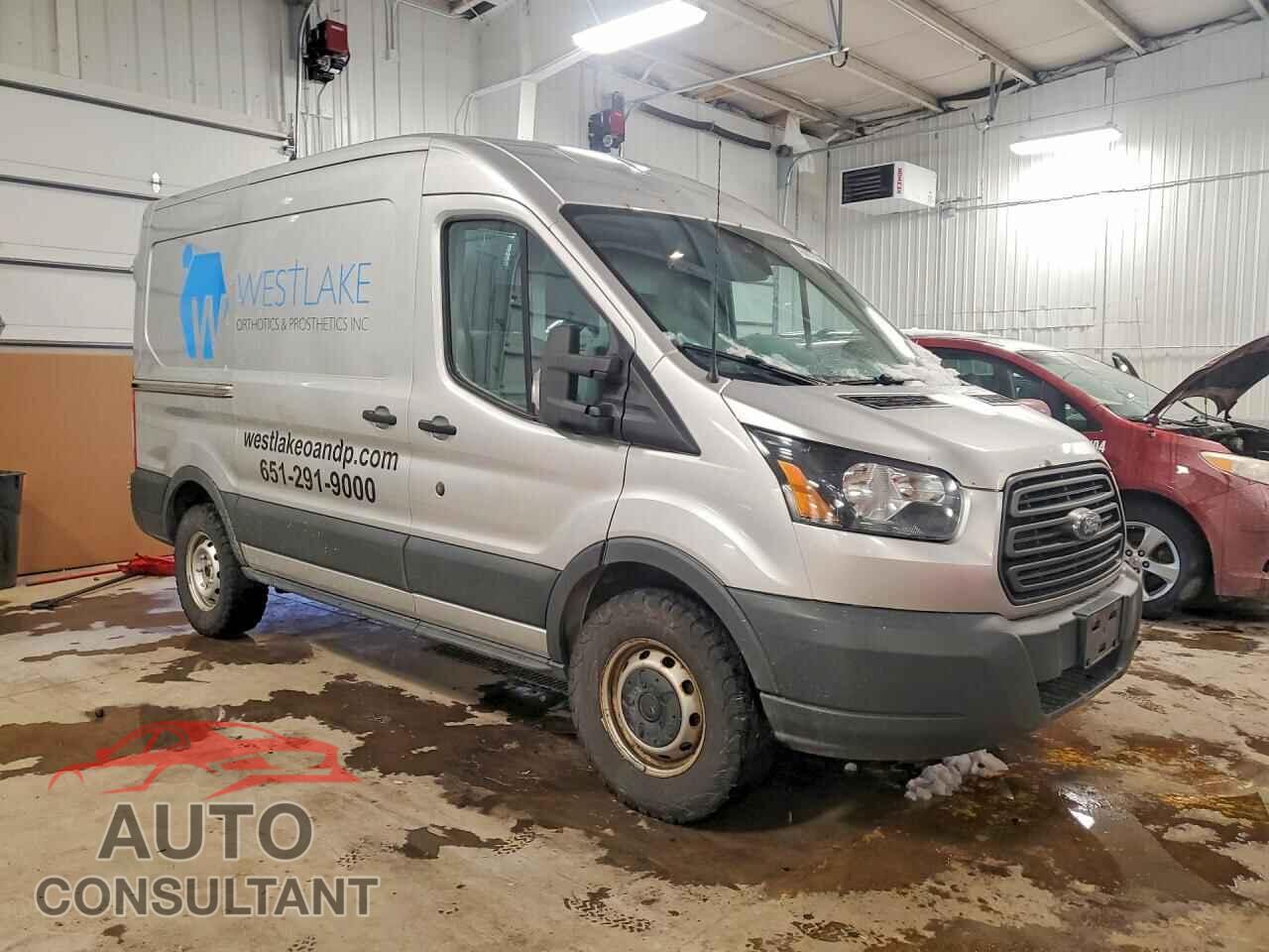 FORD TRANSIT 2017 - 1FTYR1CM2HKA83590