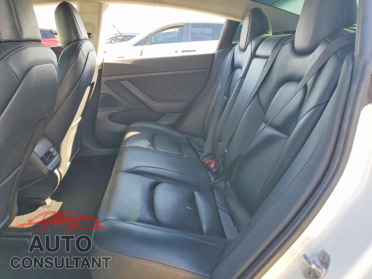 TESLA MODEL 3 2020 - 5YJ3E1EA0LF806593