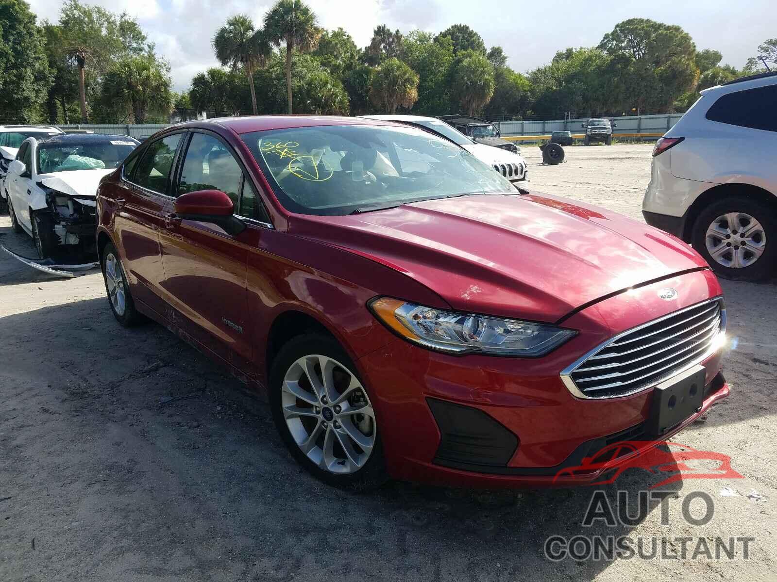 FORD FUSION 2019 - 3FA6P0LU4KR210839