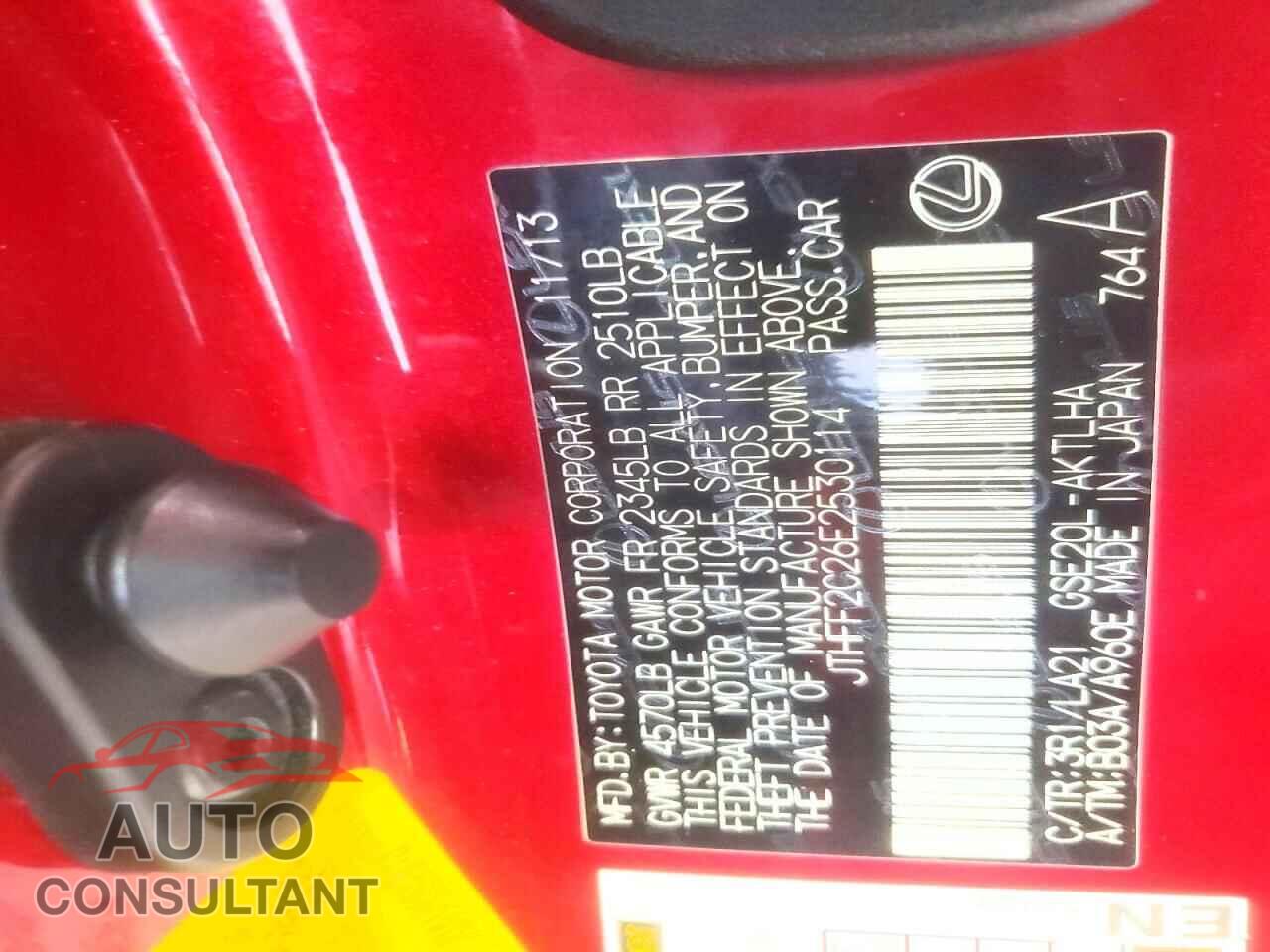 LEXUS IS 2014 - JTHFF2C26E2530114