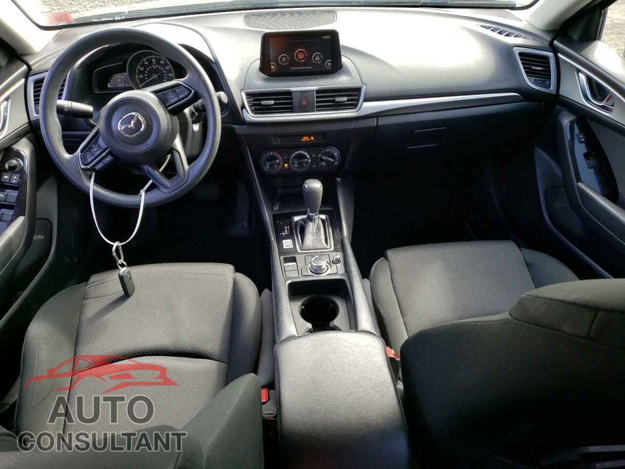 MAZDA 3 2017 - 3MZBN1U71HM108575