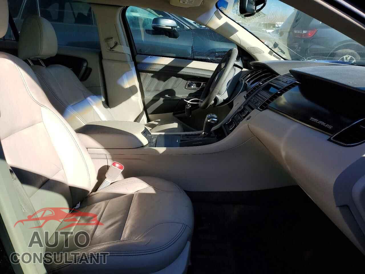FORD TAURUS 2011 - 1FAHP2EW2BG173848