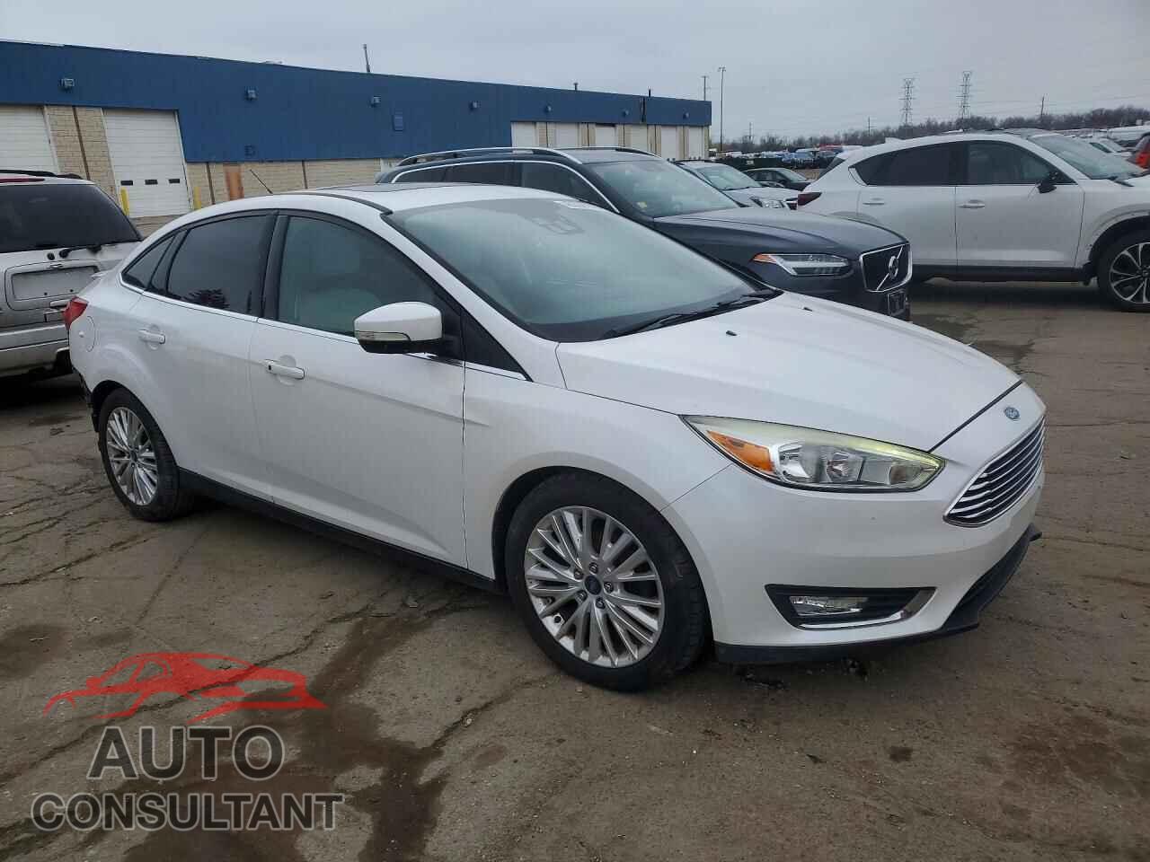 FORD FOCUS 2015 - 1FADP3J24FL323219