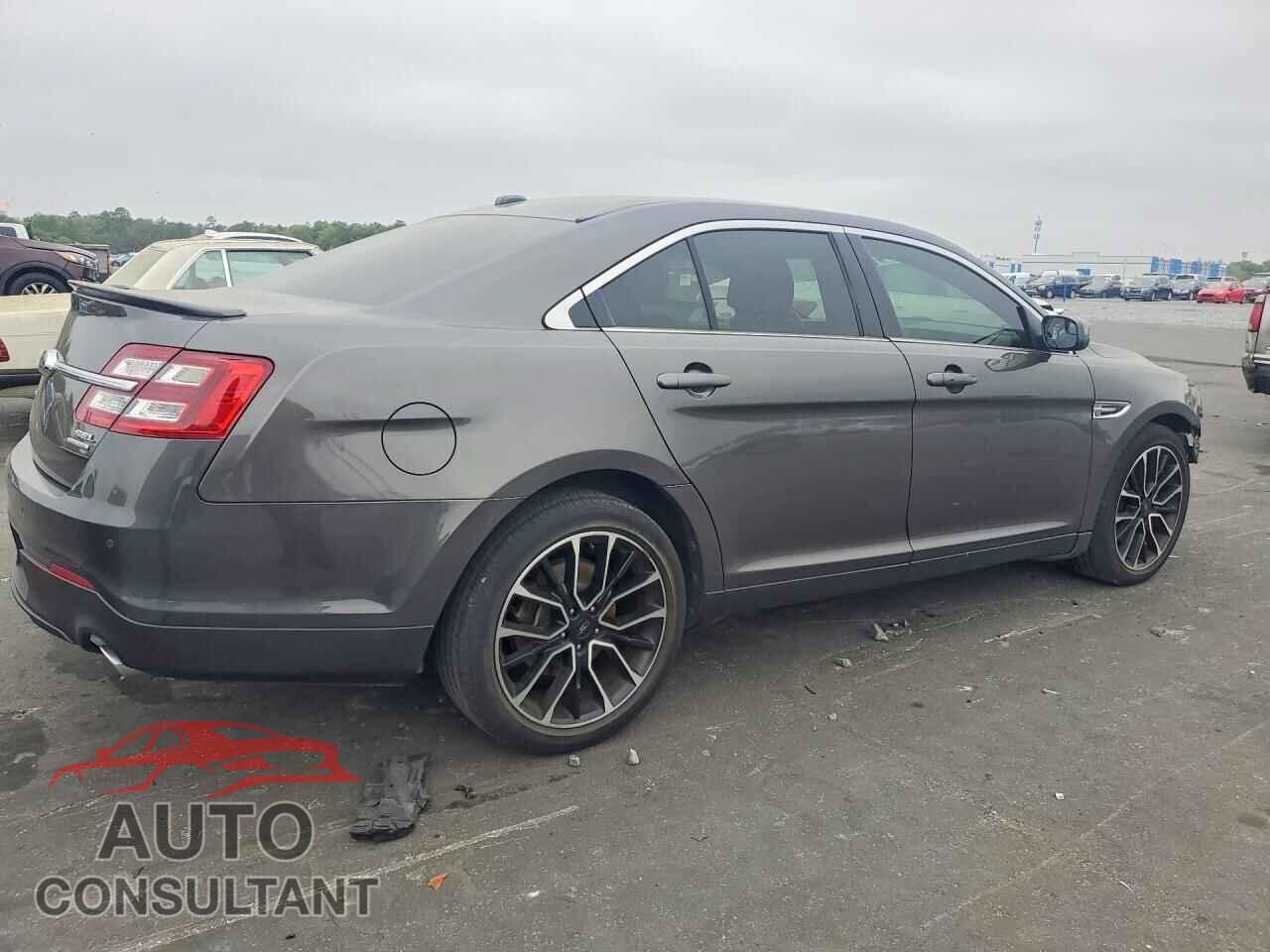 FORD TAURUS 2017 - 1FAHP2E89HG125256