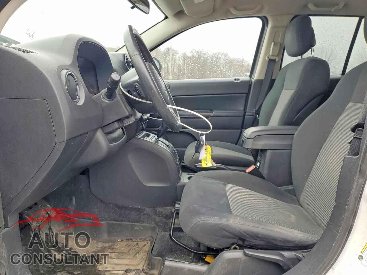 JEEP COMPASS 2011 - 1J4NF1FB4BD202137