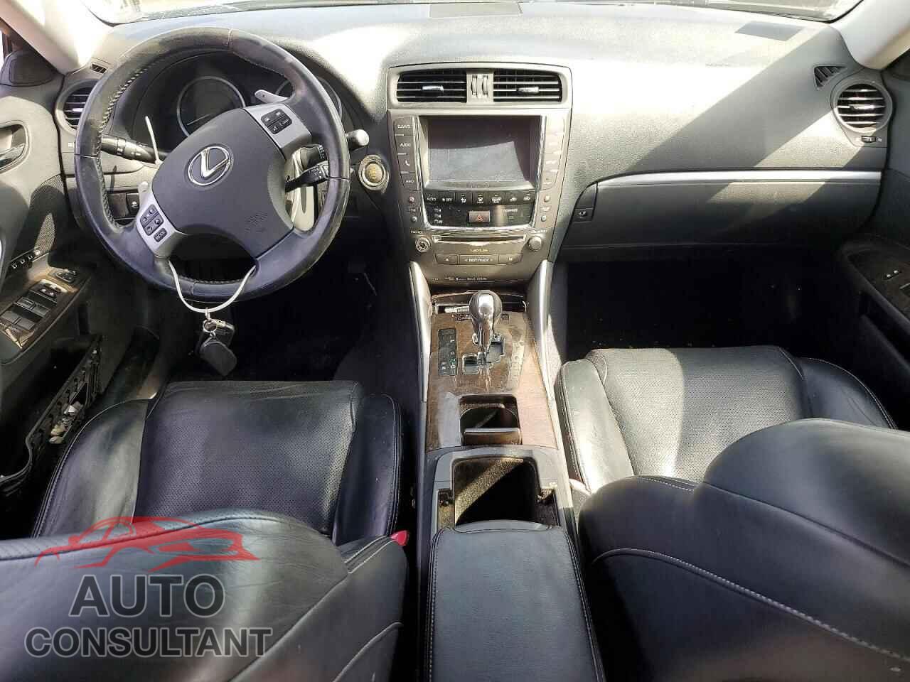 LEXUS IS 2013 - JTHCF5C24D5063177