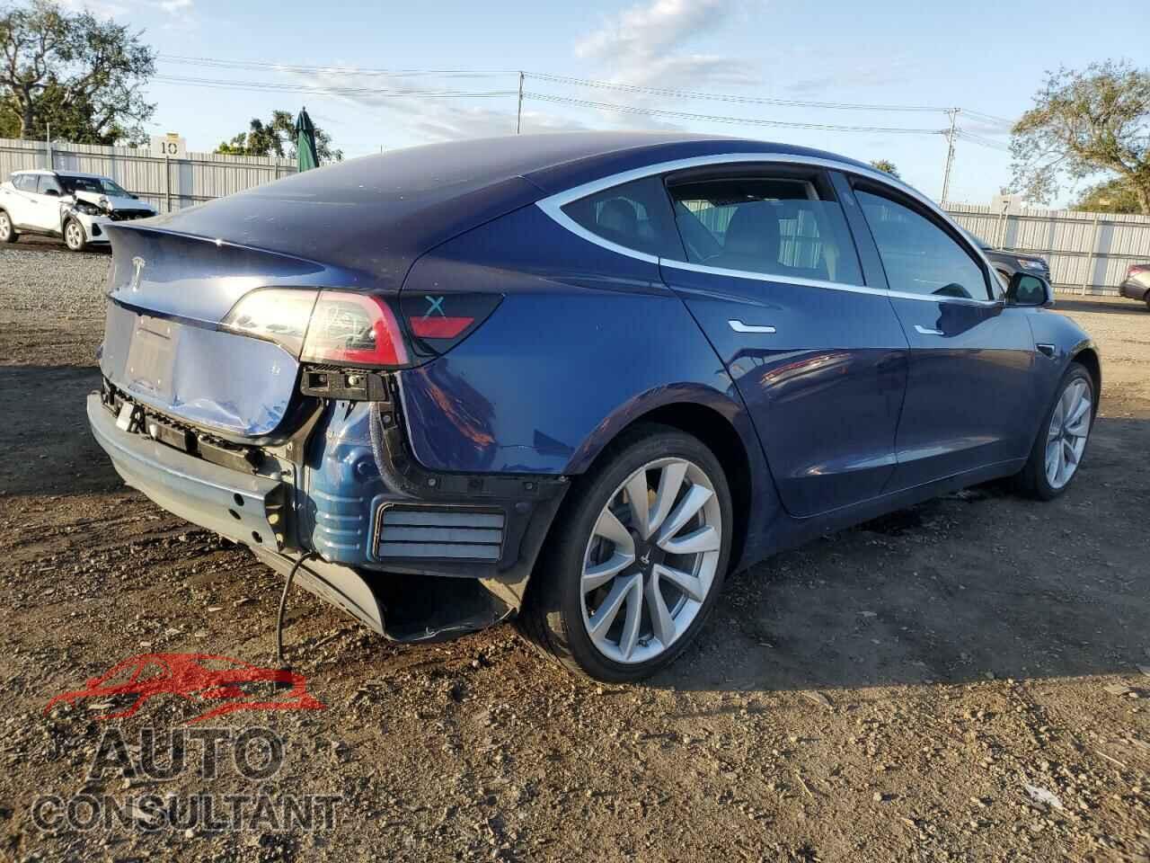 TESLA MODEL 3 2018 - 5YJ3E1EA1JF164379