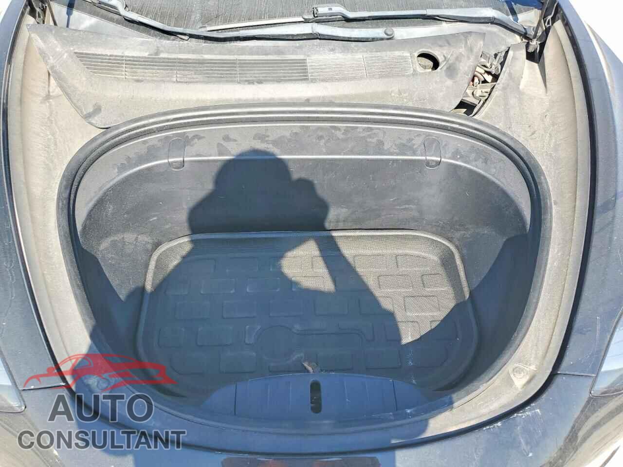 TESLA MODEL 3 2018 - 5YJ3E1EA8JF165920