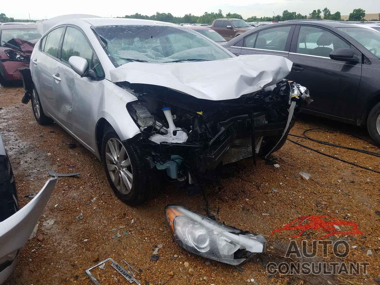 KIA FORTE 2016 - KNAFX4A64G5558220