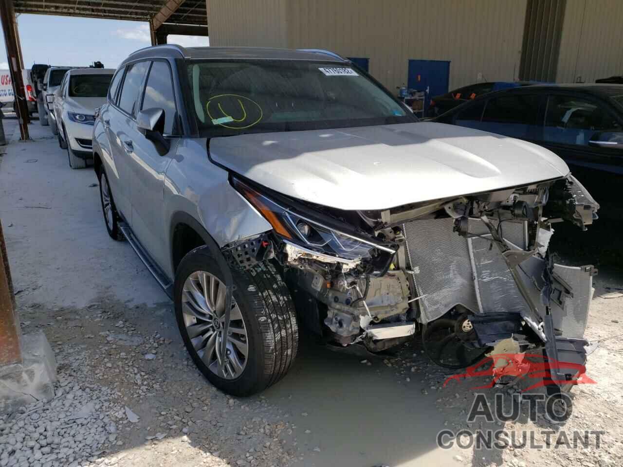 TOYOTA HIGHLANDER 2022 - 5TDFZRAH9NS111725