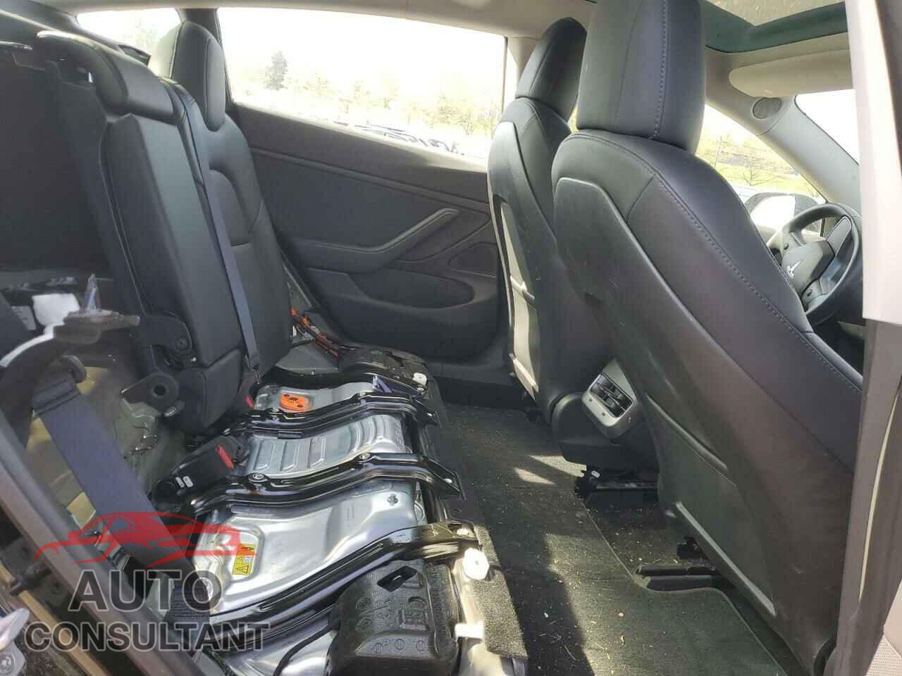 TESLA MODEL 3 2018 - 5YJ3E1EB8JF130321