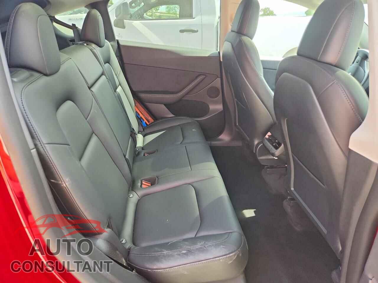 TESLA MODEL Y 2022 - 7SAYGDEE8NF560726