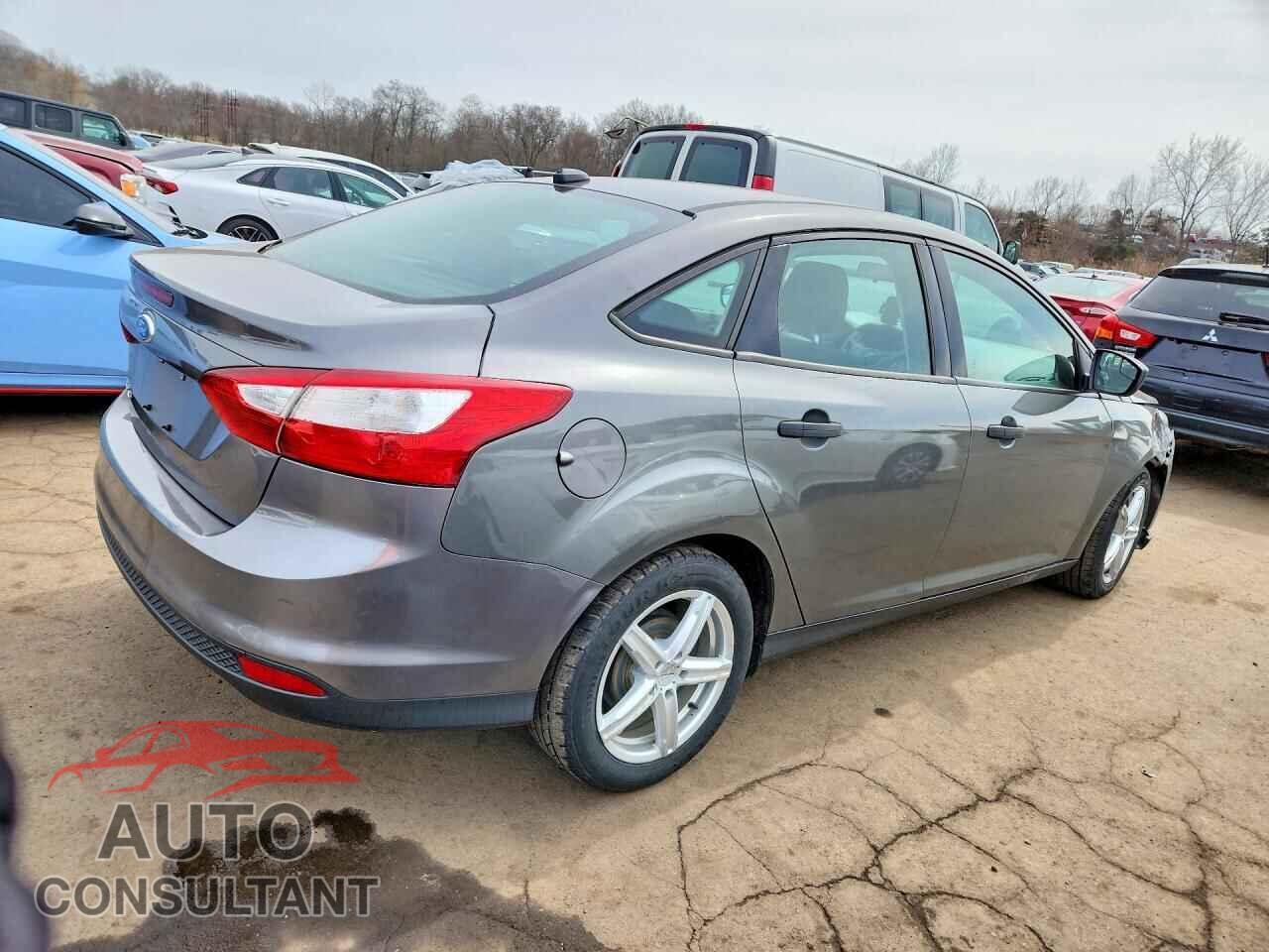 FORD FOCUS 2013 - 1FADP3E25DL266388