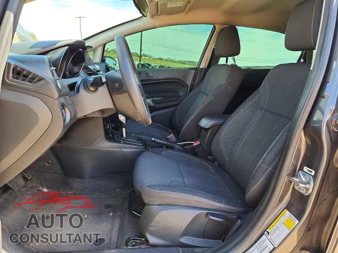 FORD FIESTA 2017 - 3FADP4EJ3HM122520